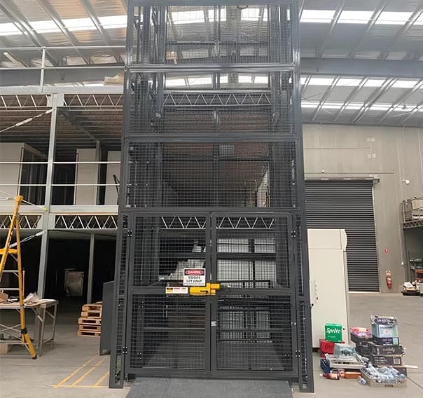 hydraulic goods lift for warehouse