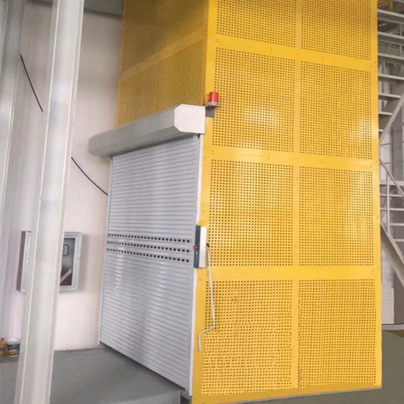 goods lift with the protective steel mesh