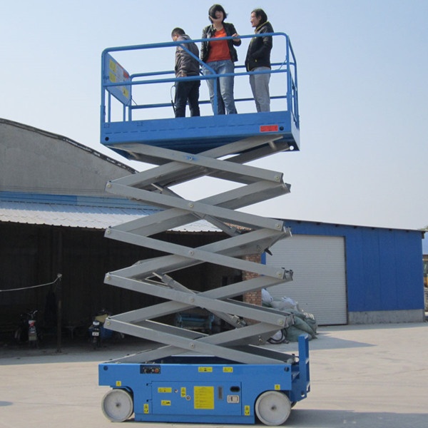 self-propelled scissor lifts