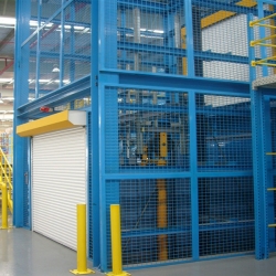 hydraulic cargo elevator with mesh enclosure