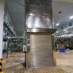goods lift with the protective steel mesh