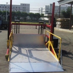 Truck Loading Platform Mobile Dock Lift