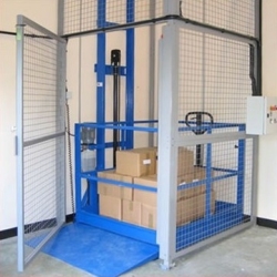 small vertical goods lift