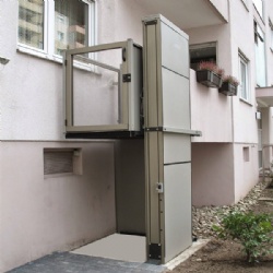 wheelchair lift for disabled people